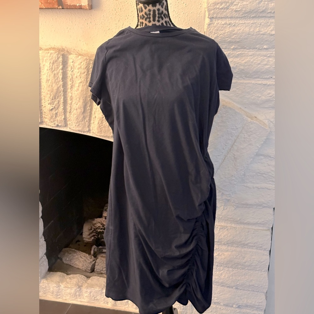 Navy blue short t-shirt dress with side ruching